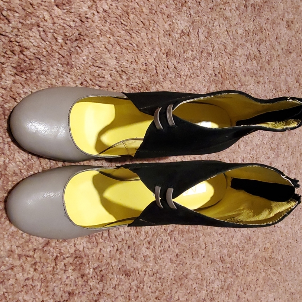 Shoes - Picture 3 of 6